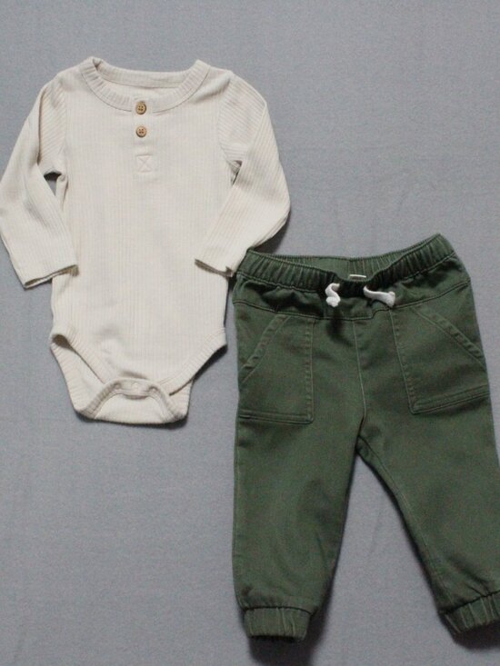 Cat & Jack Baby Boy 2-Piece Outfit – 6–9 Months – Beige & Olive Green - Picture 1 of 5
